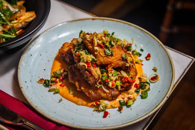 Le Garçon Saigon 二人午餐订座送南荣府式椒盐鸡翼