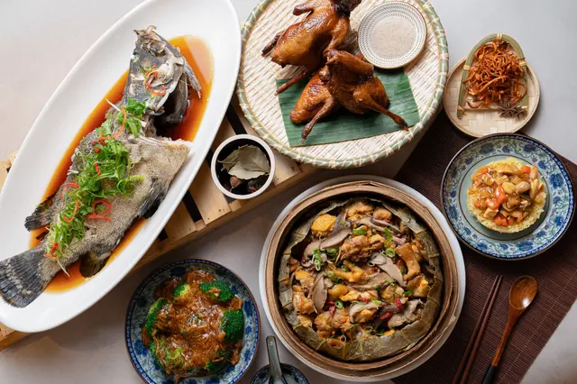 【快闪早鸟晚餐 55折优惠 周一至四】12月主题自助餐 – 《冬拥佳节  ·温馨团聚》海鲜晚餐自助餐  